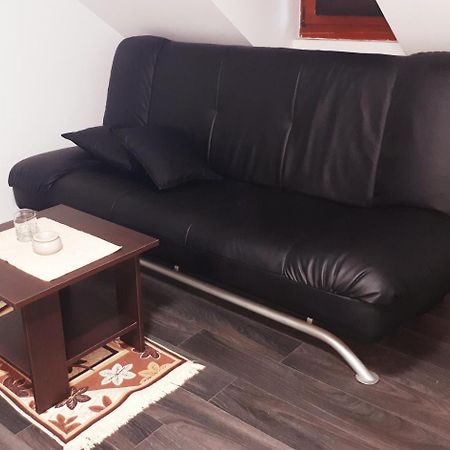 Salas Tatic Hotel Turija Ngoại thất bức ảnh