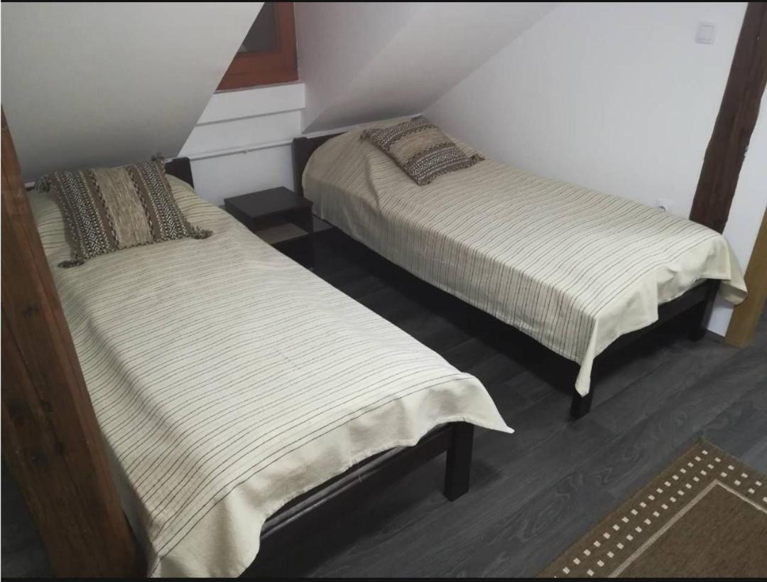 Salas Tatic Hotel Turija Ngoại thất bức ảnh